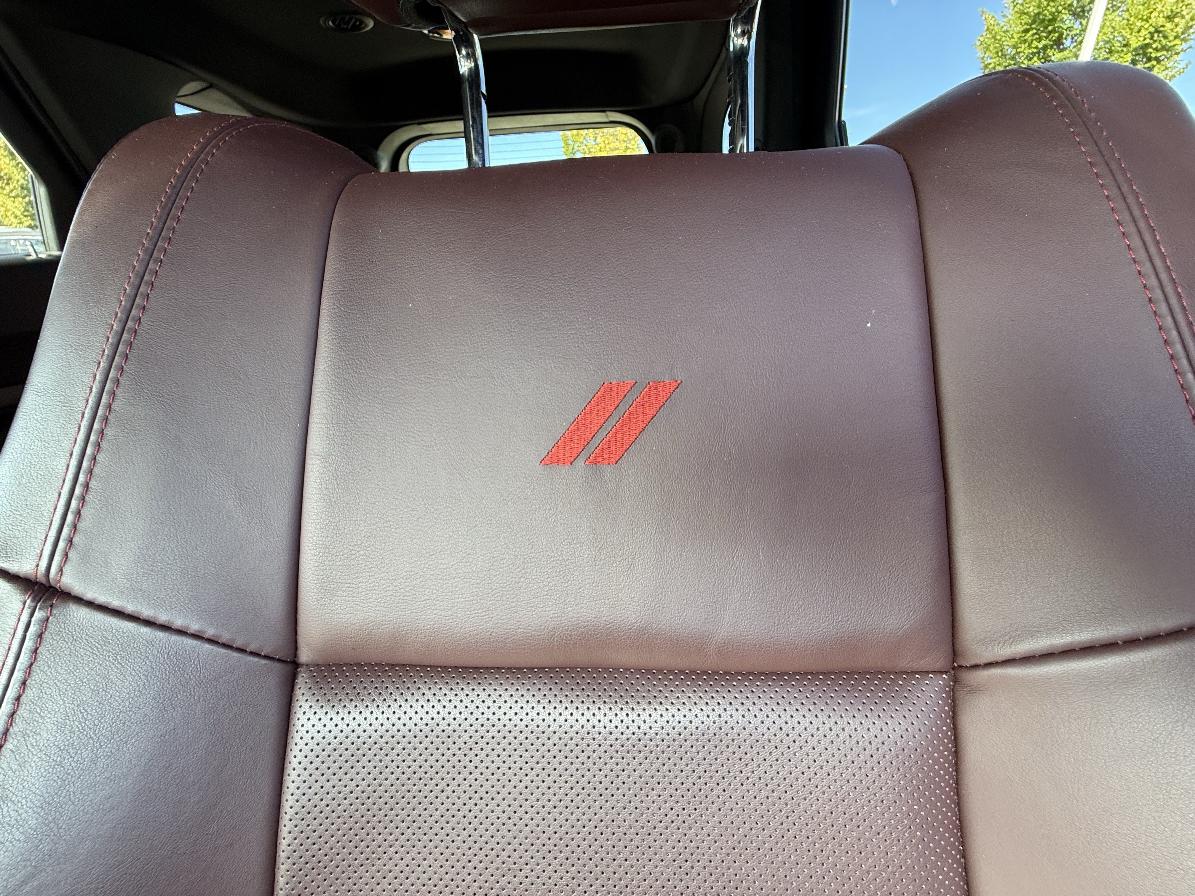 Used 2025 Dodge Durango GT AWD/4WD image 17