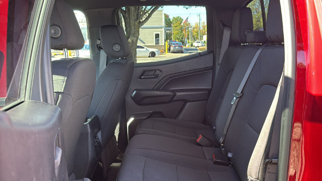 Used 2024 Chevrolet Colorado Trail Boss w/ Technology Package AWD/4WD image 22