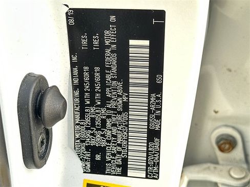 Used 2019 Toyota Highlander XLE image 32