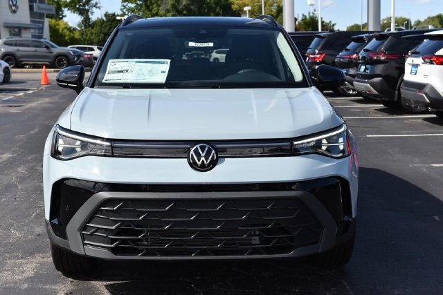 New 2027 Volkswagen Taos SE AWD/4WD image 4
