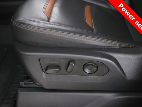 Used 2022 GMC Sierra 1500 AT4 w/ AT4 Preferred Package AWD/4WD image 19