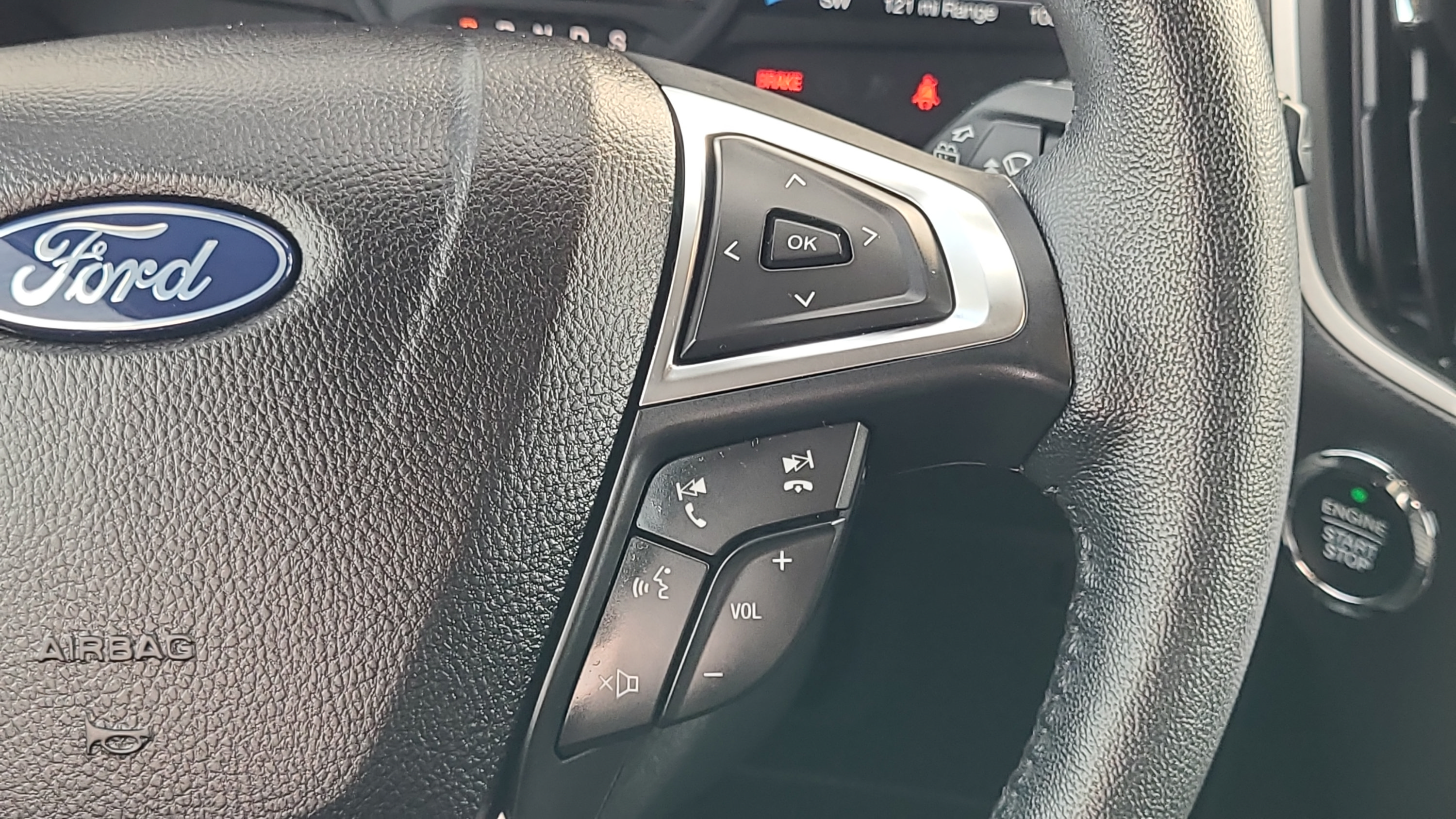 Used 2023 Ford Edge SEL AWD/4WD image 13