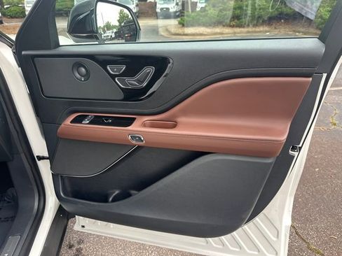 New 2026 Lincoln Aviator Reserve RWD image 15