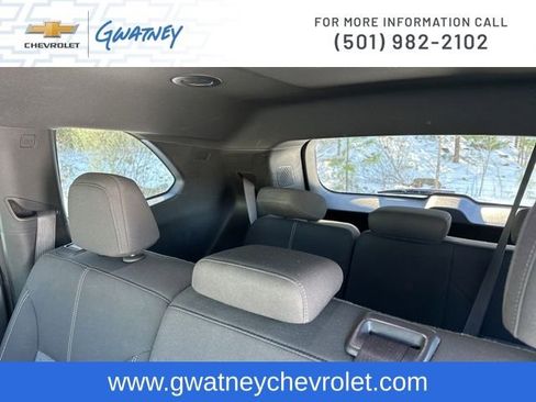 Used 2025 GMC Acadia Elevation image 24