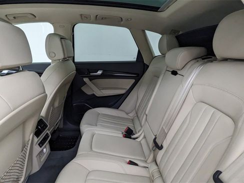 Used 2019 Audi Q5 Prestige w/ Prestige Package image 35