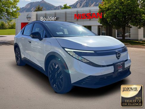 New 2026 Nissan Leaf Platinum+ w/ Cargo Package (Platinum+) image 1