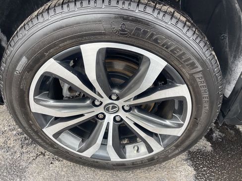 Used 2020 Lexus RX 450hL 450hL w/ Premium Package image 28