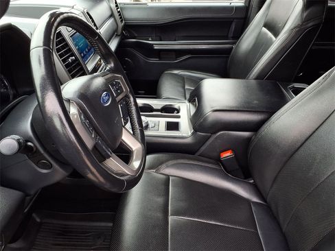 Used 2021 Ford Expedition XLT image 16