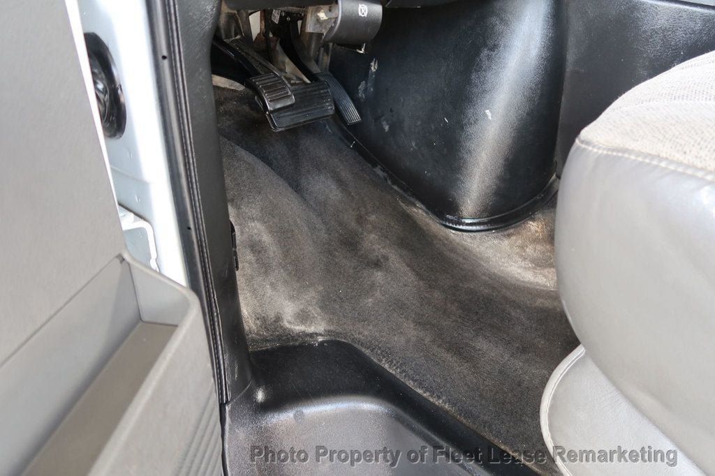 Used 2016 Chevrolet Express 3500 LT w/ LT Preferred Equipment Group RWD image 12