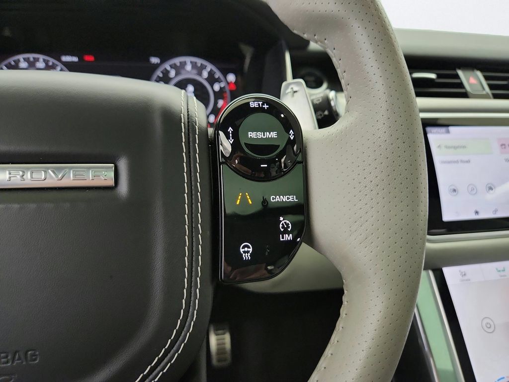 Used 2018 Land Rover Range Rover Sport SVR AWD/4WD image 24