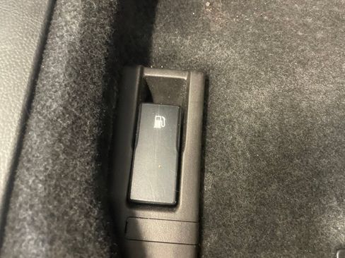 Used 2021 Subaru WRX AWD/4WD image 15