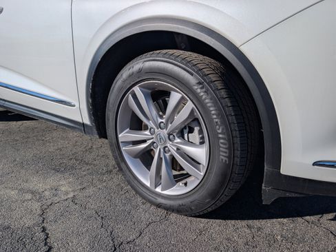 Used 2023 Acura MDX SH-AWD image 9