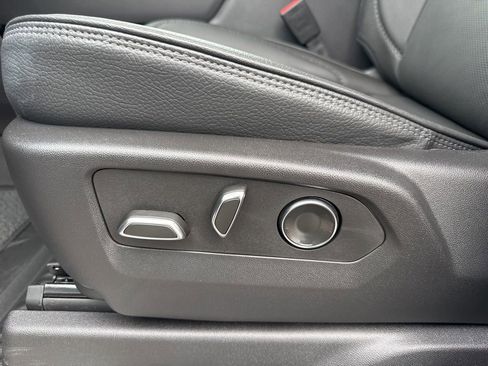 Used 2025 GMC Sierra 1500 Denali w/ Denali Reserve Package image 10