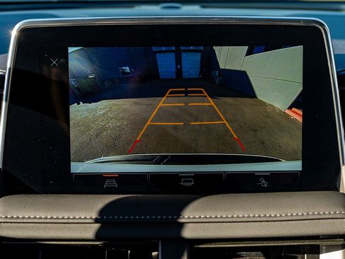 Used 2023 GMC Yukon SLE w/ Max Trailering Package image 25