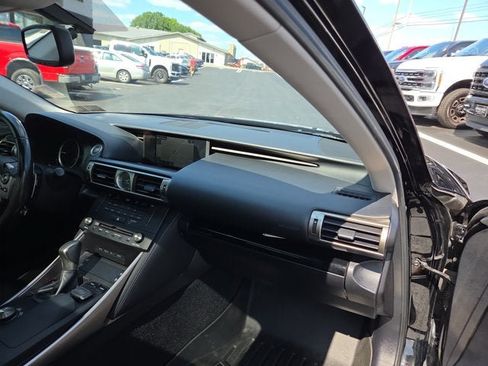 Used 2016 Lexus IS 300 AWD image 14