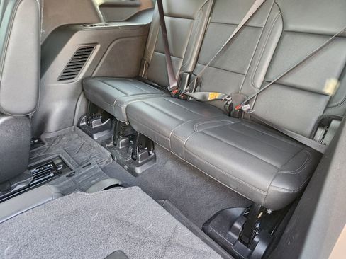 Used 2021 Chevrolet Tahoe LT w/ Luxury Package image 32