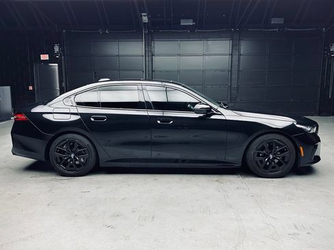 Used 2024 BMW i5 M60 w/ Premium Package AWD/4WD image 8