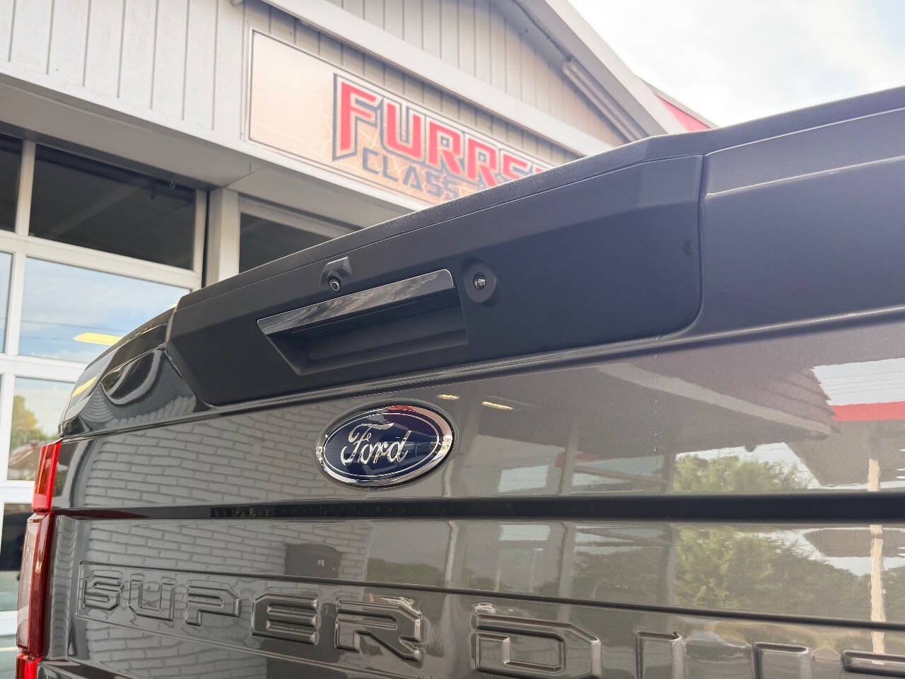 Used 2022 Ford F350 Lariat w/ Lariat Ultimate Package AWD/4WD image 9