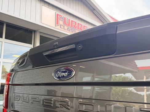 Used 2022 Ford F350 Lariat w/ Lariat Ultimate Package AWD/4WD image 9