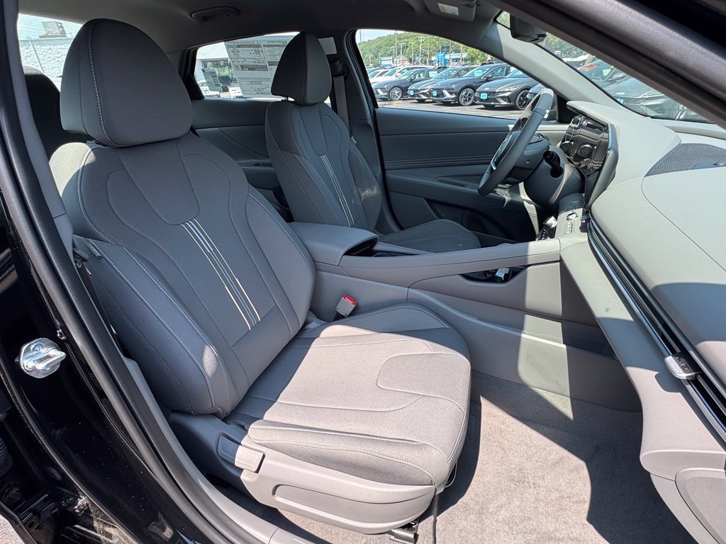 New 2026 Hyundai Elantra SEL FWD image 26
