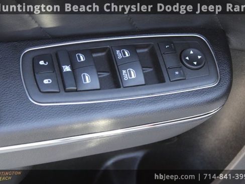 Used 2022 Dodge Charger SRT Hellcat w/ SRT Black Package image 13