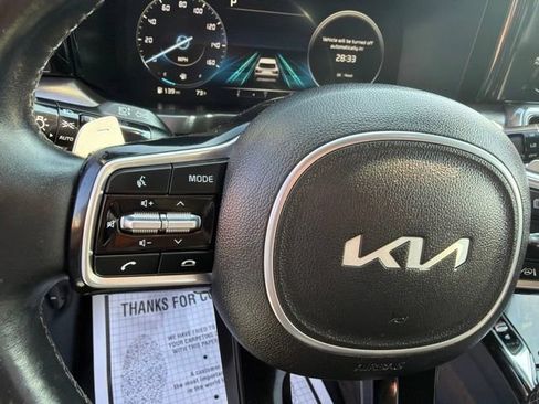 Used 2023 Kia Sorento SX AWD/4WD image 18