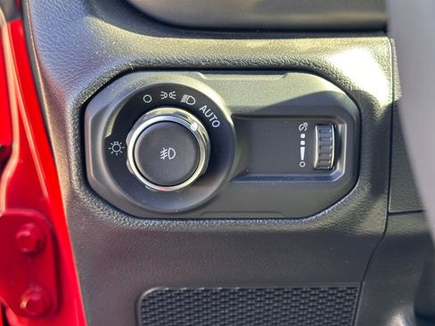 Used 2023 Jeep Wrangler Sport image 19