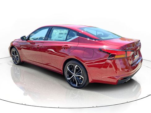 New 2026 Nissan Altima 2.5 SR FWD image 3