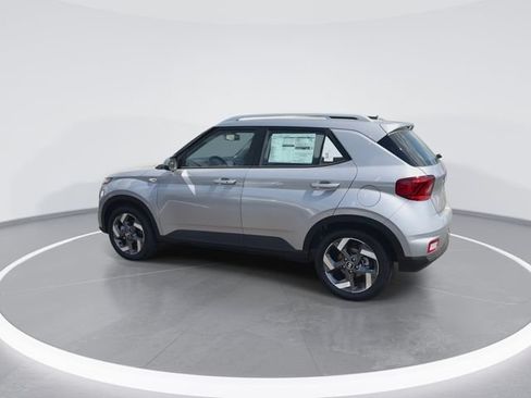 New 2026 Hyundai Venue SEL FWD image 6