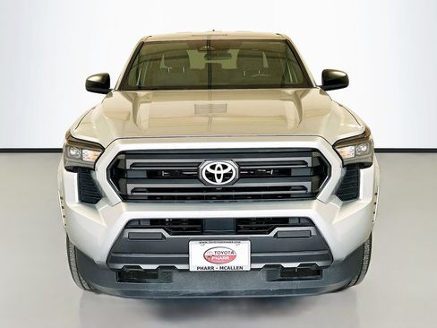 Used 2025 Toyota Tacoma SR AWD/4WD image 2
