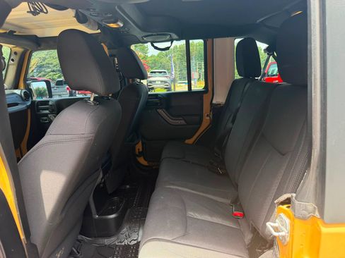 Used 2013 Jeep Wrangler Unlimited Sport AWD/4WD image 17