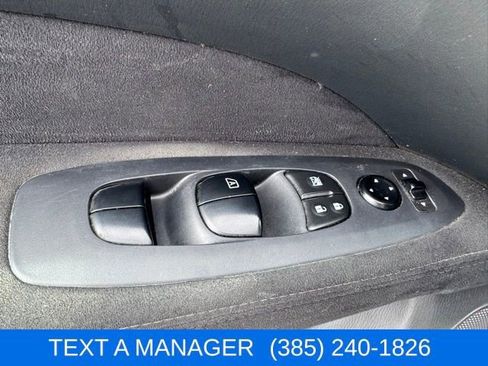 Used 2016 Nissan Pathfinder S image 21