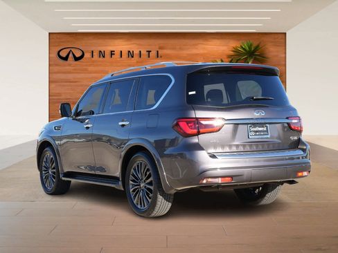 Certified 2023 INFINITI QX80 Premium Select w/ All-Season Package image 5
