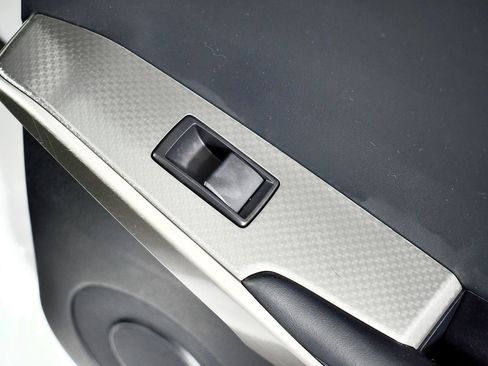 Used 2016 Lexus IS 300 AWD image 34