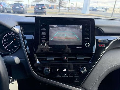 Used 2021 Toyota Camry SE w/ Blackout Package (TMS) image 15