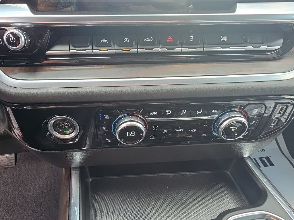 Certified 2022 GMC Sierra 1500 SLT w/ SLT Convenience Package AWD/4WD image 32