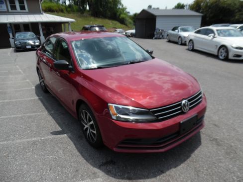 Used 2016 Volkswagen Jetta SE FWD image 8