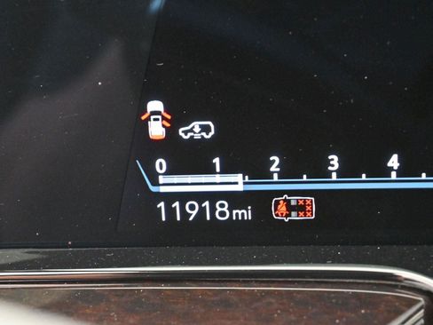 Used 2024 Cadillac Escalade Premium Luxury Platinum image 24