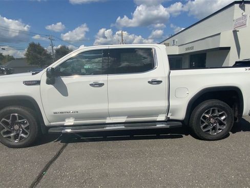 New 2025 GMC Sierra 1500 SLT w/ SLT Premium Plus Package image 6