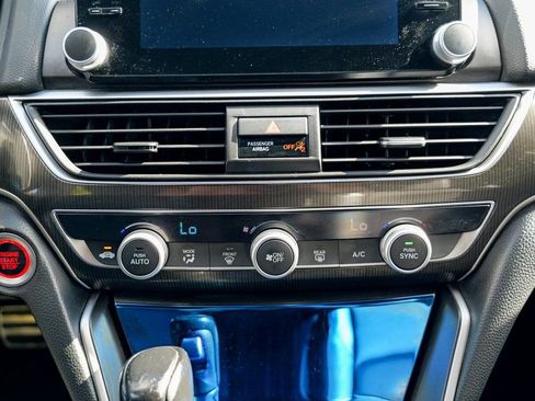 Used 2018 Honda Accord Sport image 42