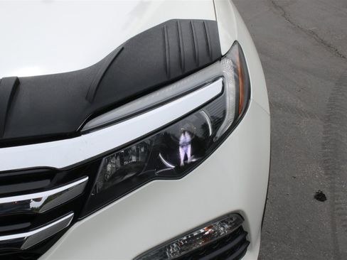Used 2018 Honda Pilot Elite image 47