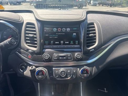 Used 2020 Chevrolet Impala LT w/ LT Convenience Package FWD image 10