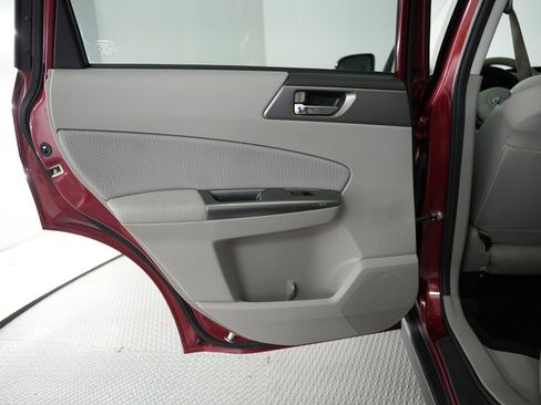 Used 2011 Subaru Forester 2.5X Premium w/ All-Weather Pkg image 32