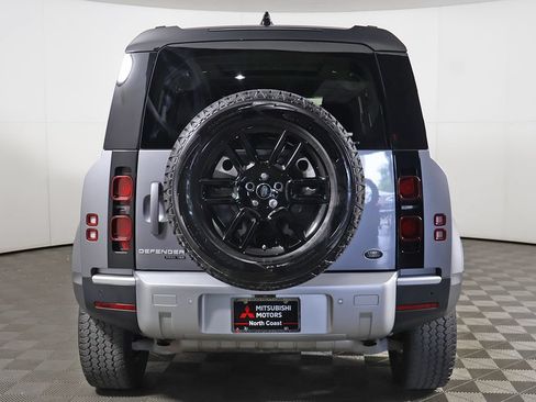 Used 2020 Land Rover Defender 110 HSE AWD/4WD image 14