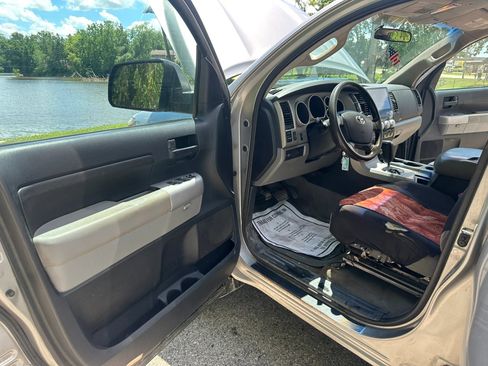 Used 2008 Toyota Tundra SR5 AWD/4WD image 8