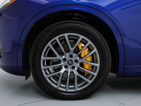 Certified 2023 Maserati Grecale Modena AWD/4WD image 18