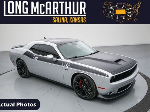 Used 2022 Dodge Challenger R/T Scat Pack w/ T/A Package image 1