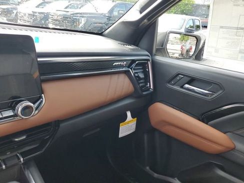 New 2026 GMC Canyon AT4 image 26