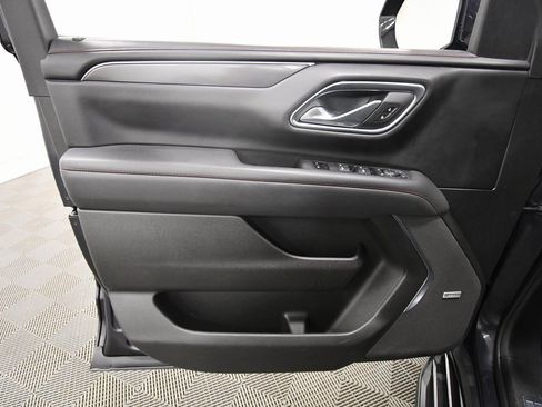 Used 2023 Chevrolet Suburban RST image 13