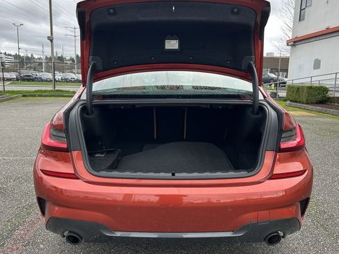 Used 2021 BMW 330e xDrive 330e xDrive w/ M Sport Package image 25